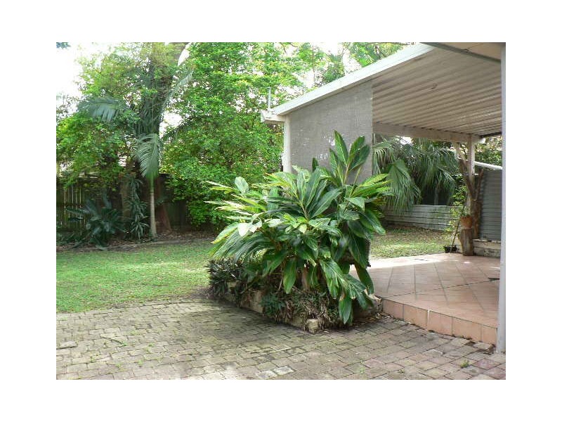 3 Schneider Avenue, Labrador QLD 4215