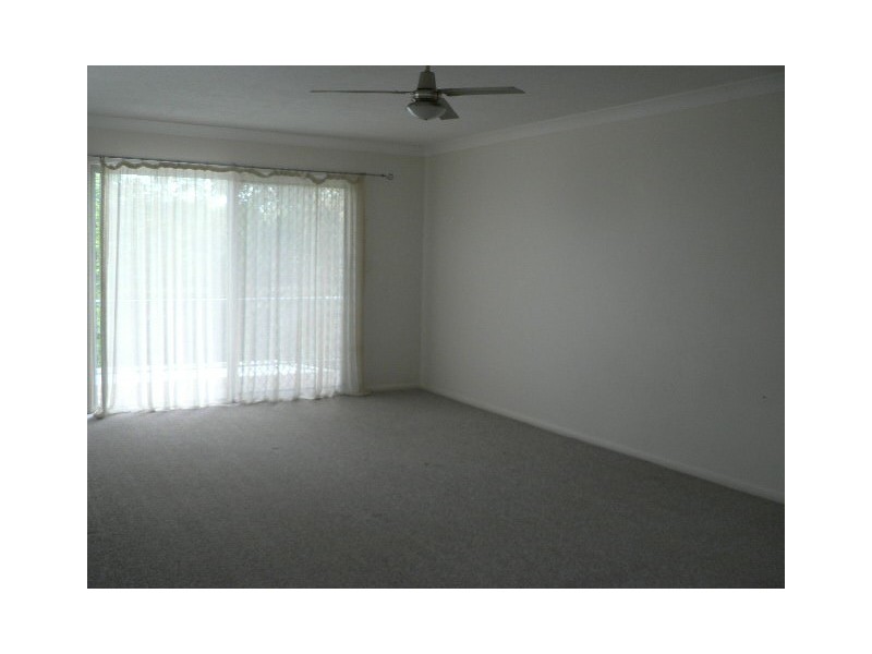 3 Schneider Avenue, Labrador QLD 4215