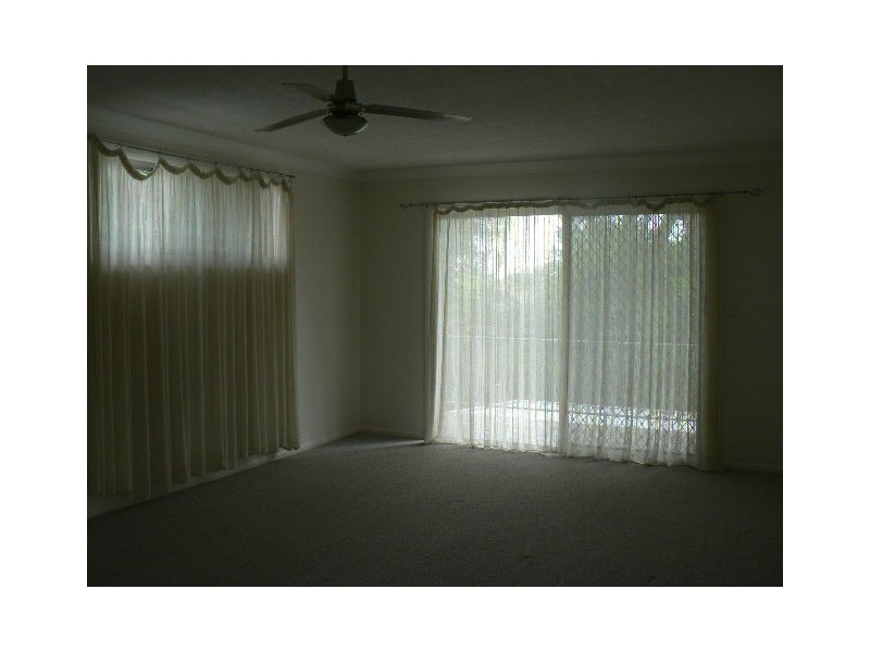 3 Schneider Avenue, Labrador QLD 4215