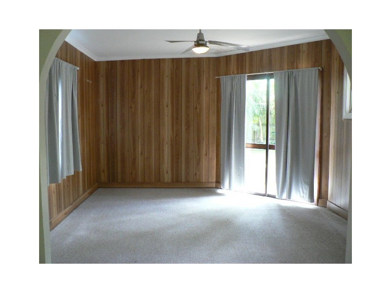 3 Schneider Avenue, Labrador QLD 4215