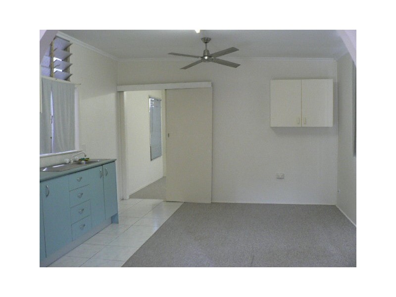 3 Schneider Avenue, Labrador QLD 4215