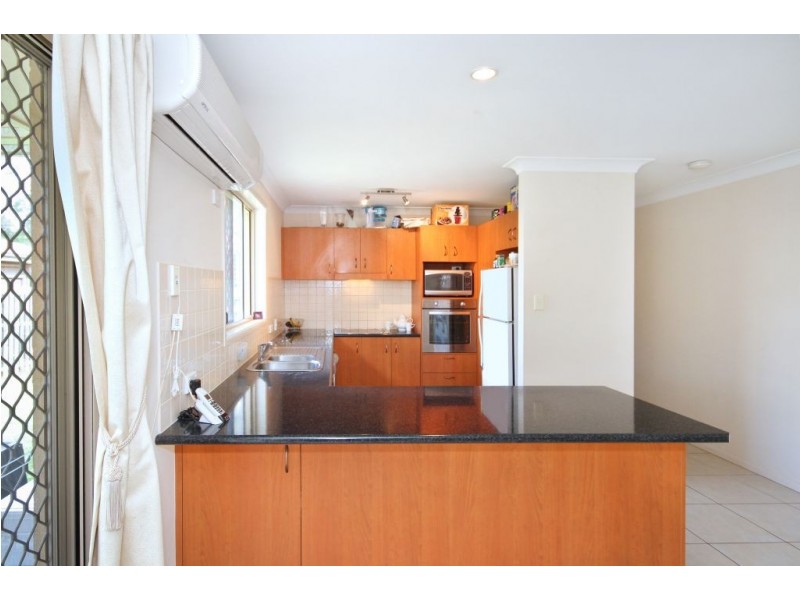 18  Dowson Esplanade, Mudgeeraba QLD 4213