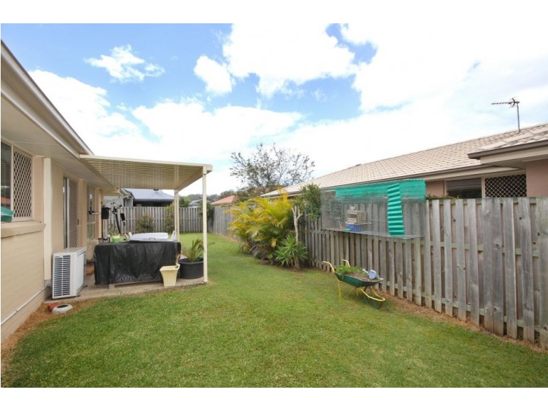 18  Dowson Esplanade, Mudgeeraba QLD 4213