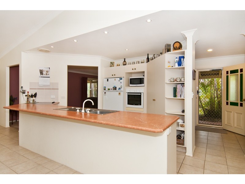 8 Thomas Duncan Ct, Worongary QLD 4213