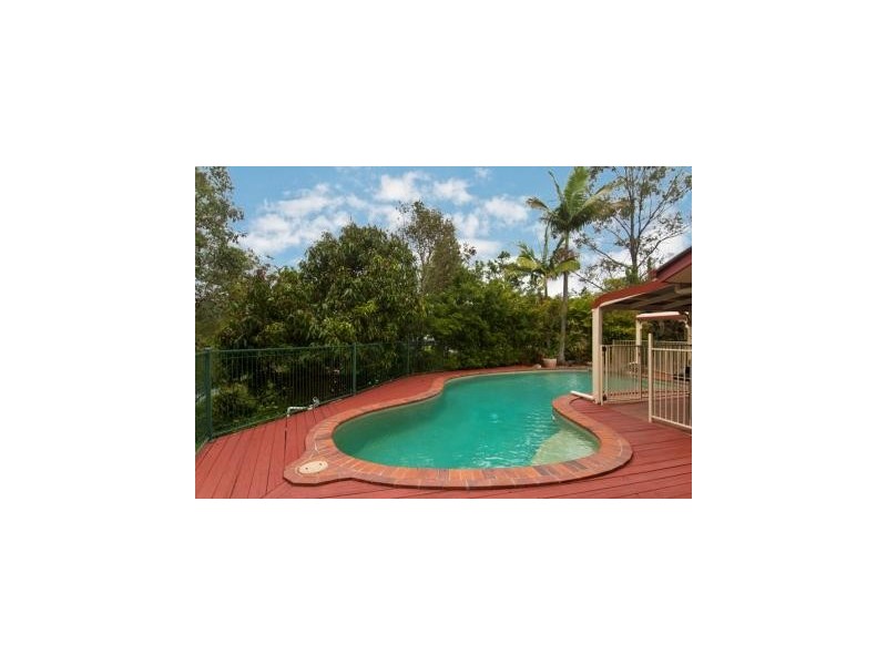 8 Thomas Duncan Ct, Worongary QLD 4213