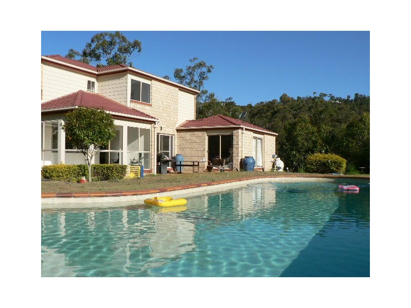 76 Tourmaline Court, Bonogin QLD 4213