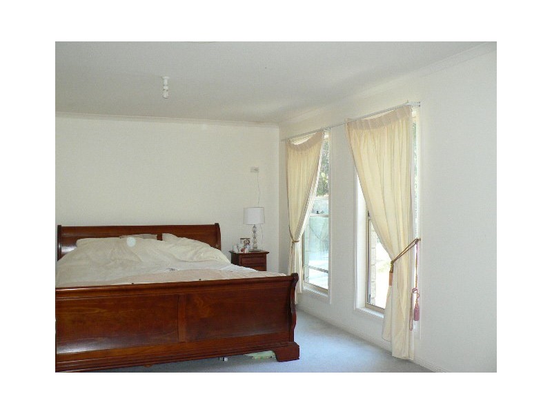 76 Tourmaline Court, Bonogin QLD 4213