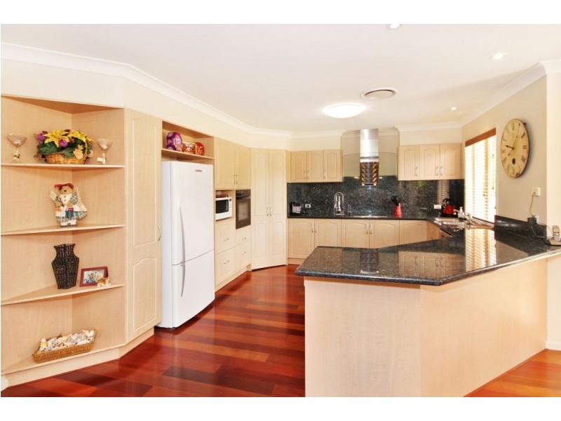 2 Fairy Wren Ct, Bonogin QLD 4213