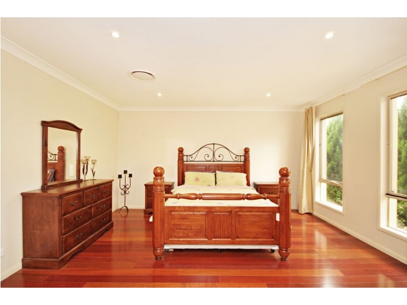 2 Fairy Wren Ct, Bonogin QLD 4213