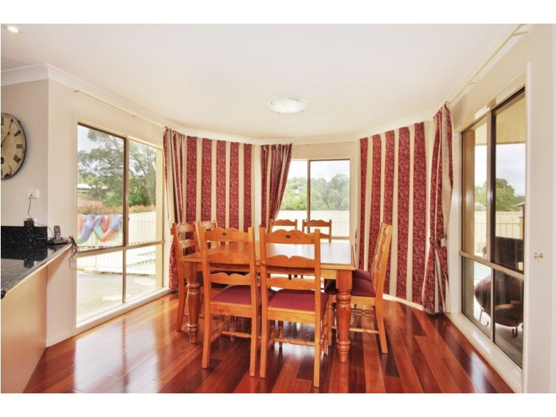 2 Fairy Wren Ct, Bonogin QLD 4213