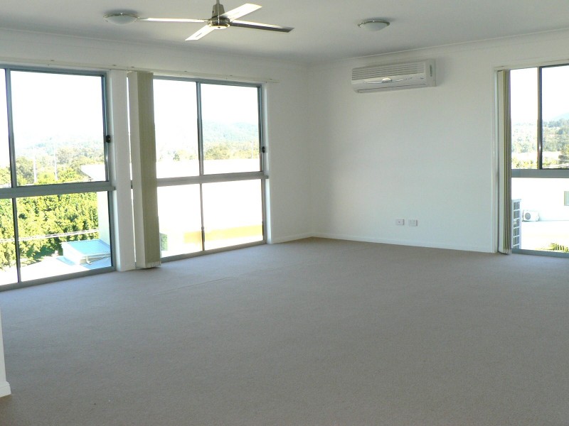 16/1 Hinterland Dr, Mudgeeraba QLD 4213