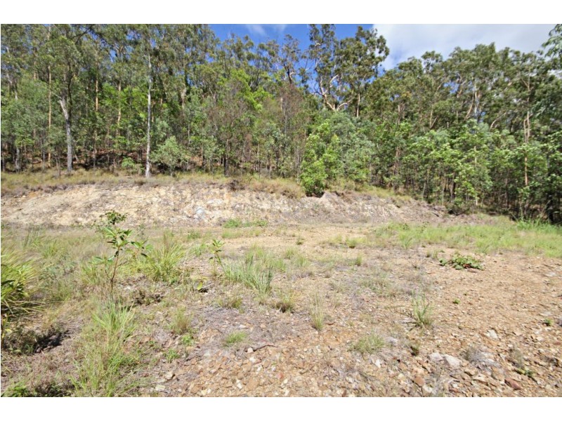 32 Coral Coast Dr, Tallai QLD 4213