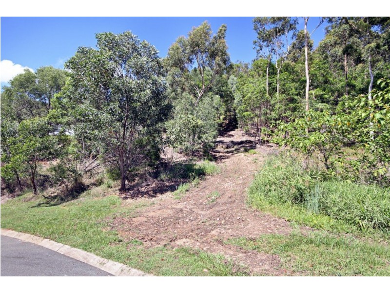 32 Coral Coast Dr, Tallai QLD 4213