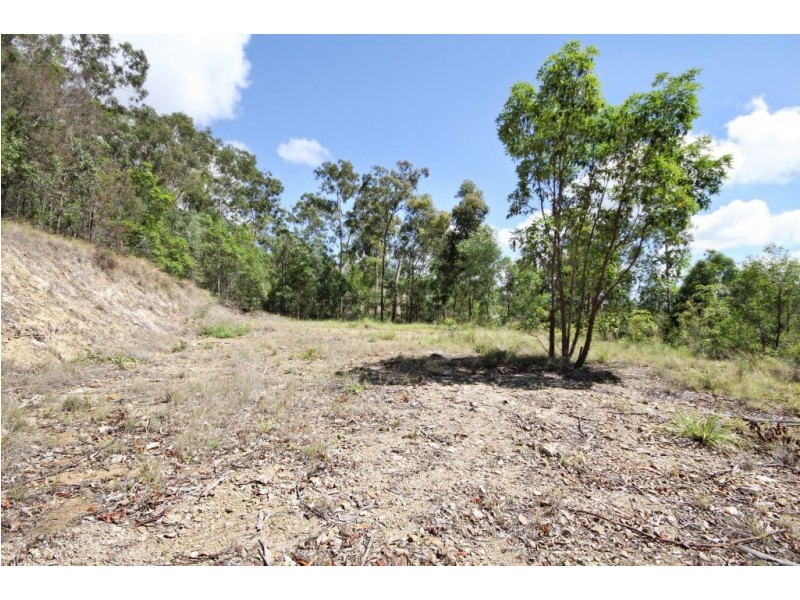 32 Coral Coast Dr, Tallai QLD 4213