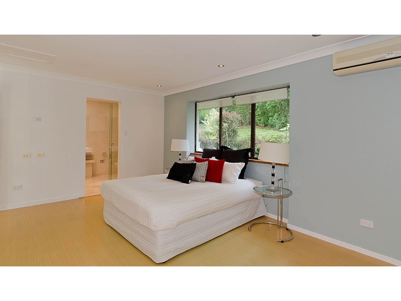 13 Leisure Lane, Worongary QLD 4213