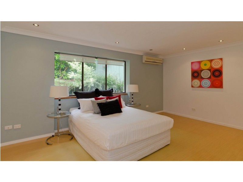 13 Leisure Lane, Worongary QLD 4213