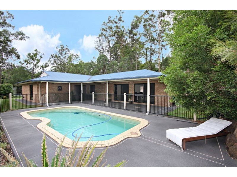 10 Nature Valley Court, Tallai QLD 4213