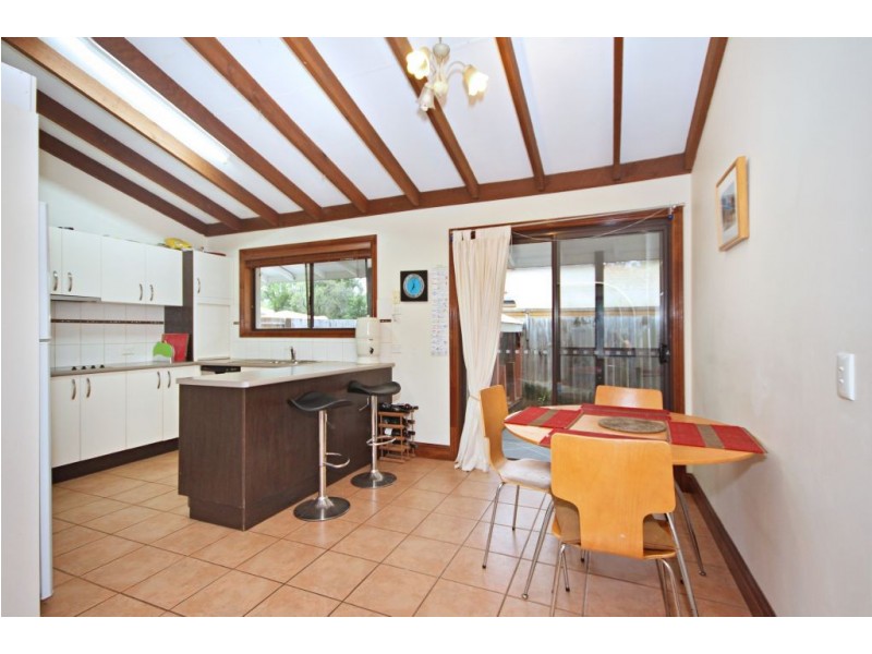 8 Sun Ct, Mudgeeraba QLD 4213