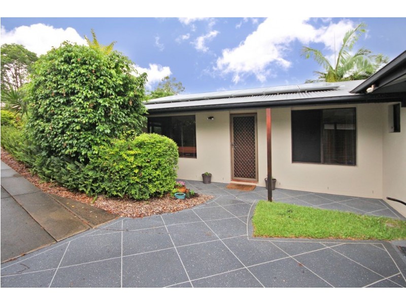 8 Sun Ct, Mudgeeraba QLD 4213