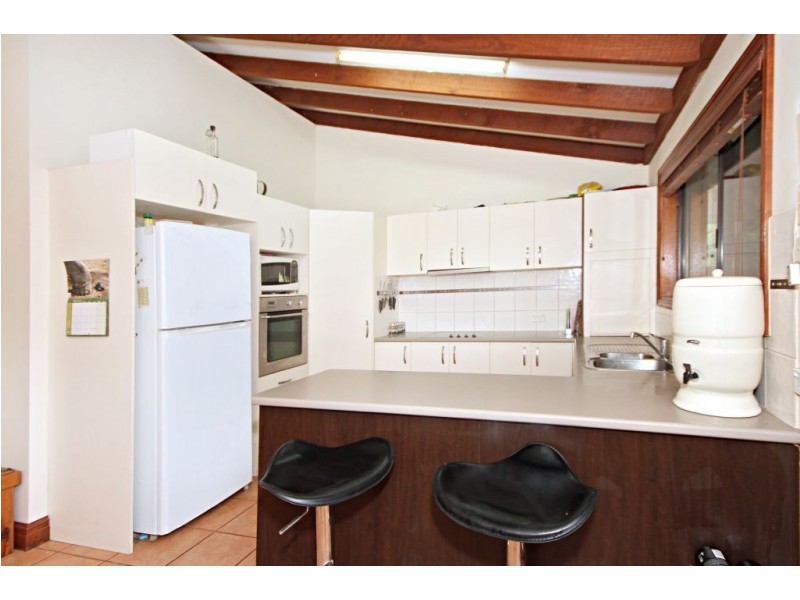 8 Sun Ct, Mudgeeraba QLD 4213