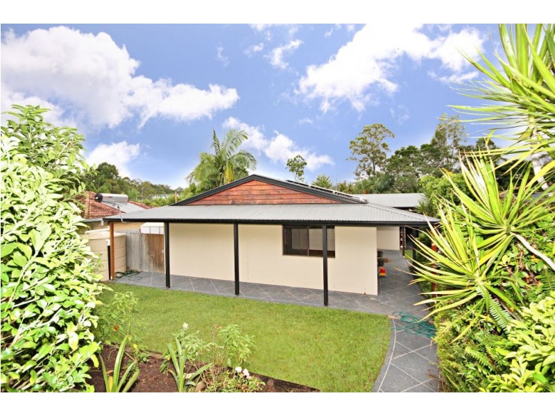 8 Sun Ct, Mudgeeraba QLD 4213