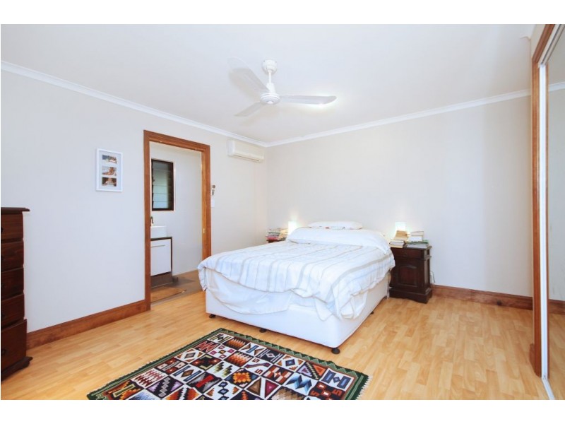 8 Sun Ct, Mudgeeraba QLD 4213
