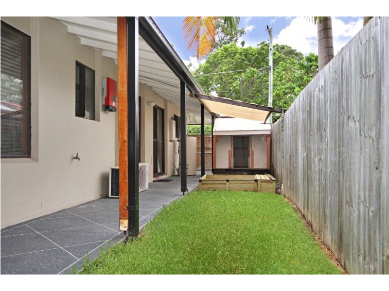 8 Sun Ct, Mudgeeraba QLD 4213