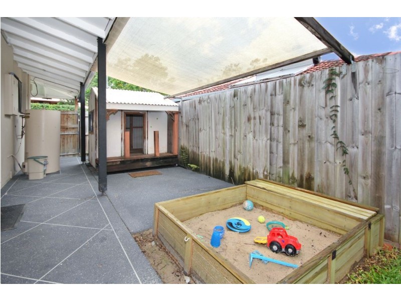 8 Sun Ct, Mudgeeraba QLD 4213