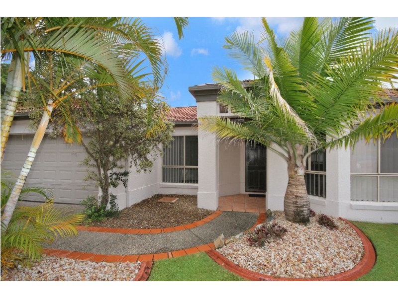 15 Bedford Crescent, Mudgeeraba QLD 4213