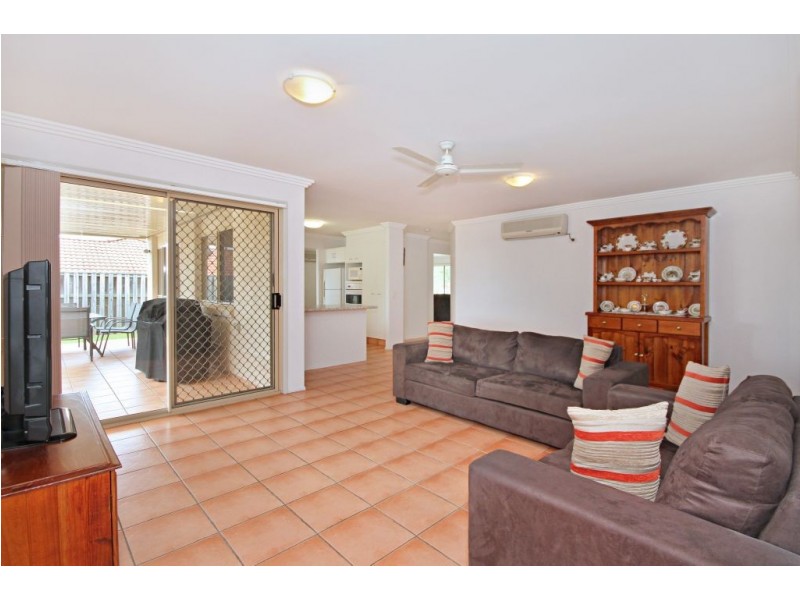 15 Bedford Crescent, Mudgeeraba QLD 4213