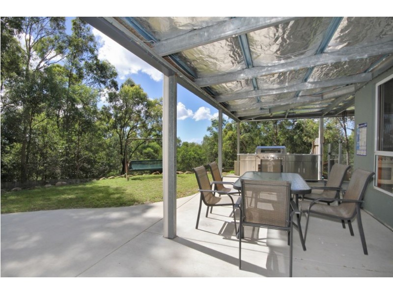 27 Coorumbene Ct, Tallai QLD 4213