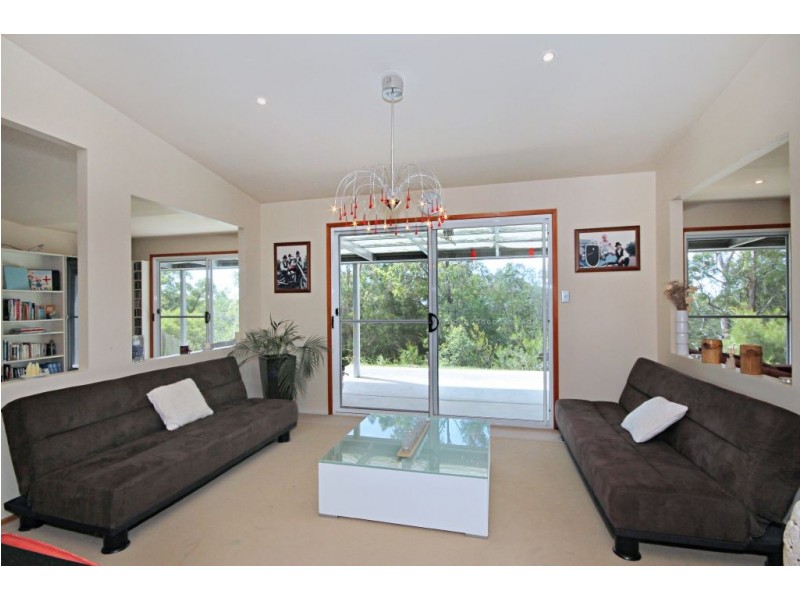 27 Coorumbene Ct, Tallai QLD 4213