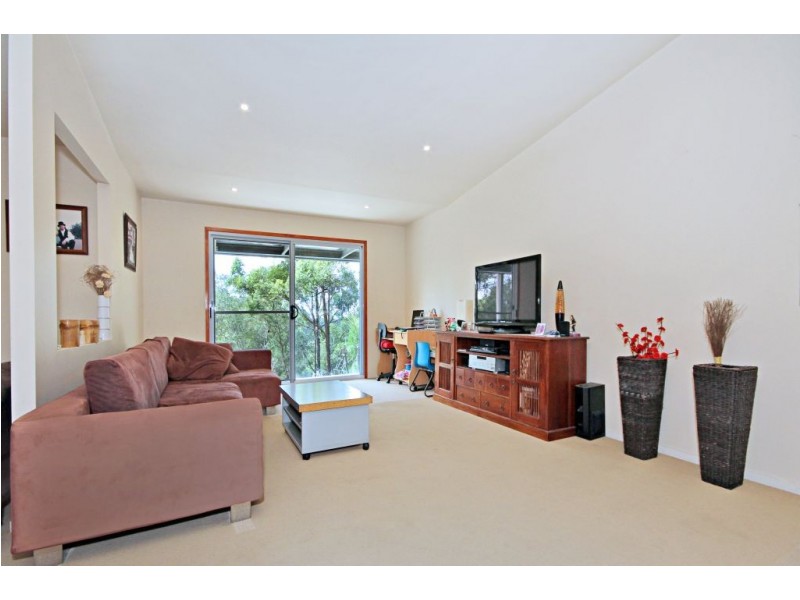 27 Coorumbene Ct, Tallai QLD 4213