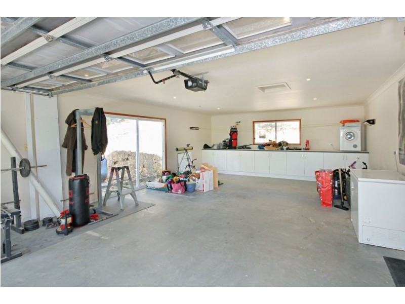 27 Coorumbene Ct, Tallai QLD 4213