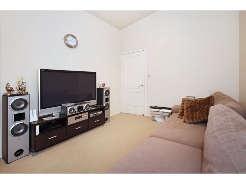 27 Coorumbene Ct, Tallai QLD 4213