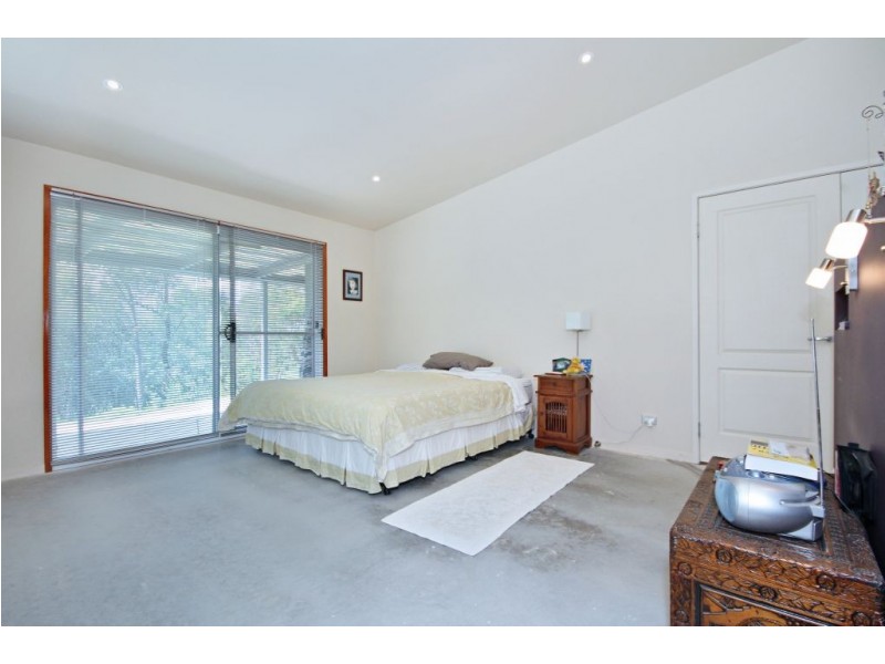 27 Coorumbene Ct, Tallai QLD 4213