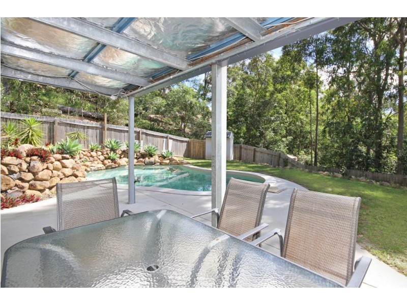 27 Coorumbene Ct, Tallai QLD 4213