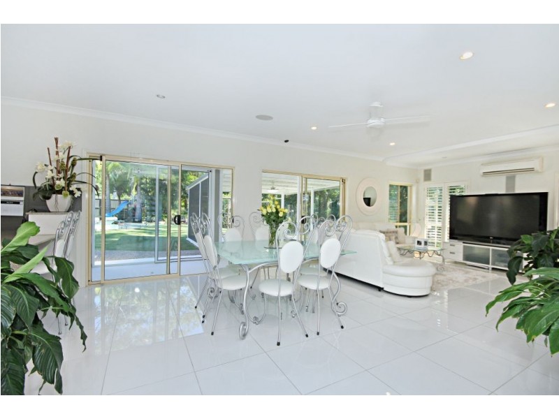 9 Quambone Street, Worongary QLD 4213