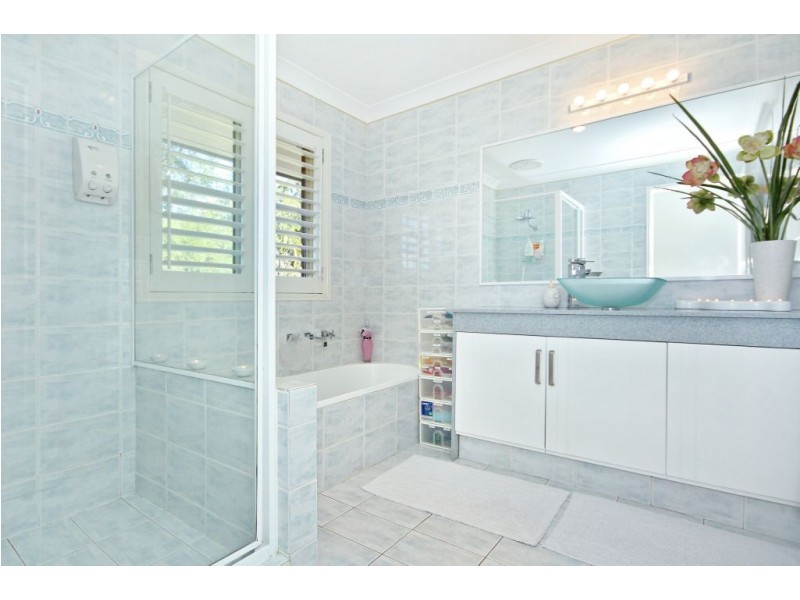 9 Quambone Street, Worongary QLD 4213