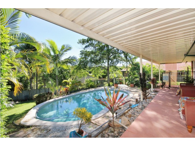 120 Wallandra Rd, Mudgeeraba QLD 4213