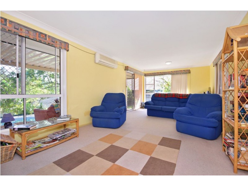 120 Wallandra Rd, Mudgeeraba QLD 4213