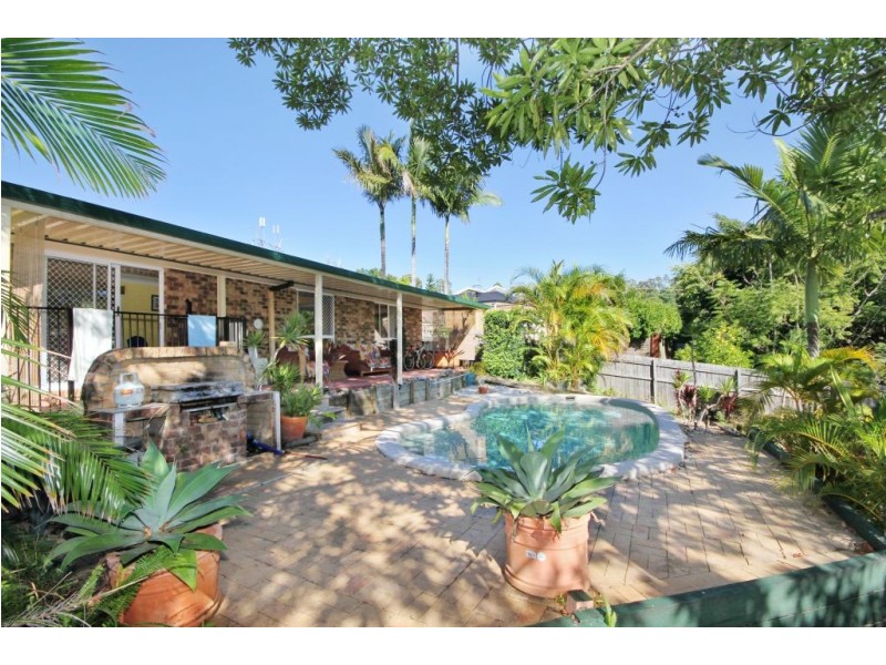 120 Wallandra Rd, Mudgeeraba QLD 4213