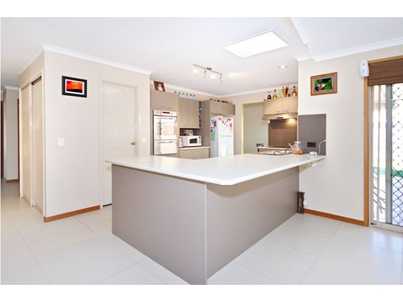 27 Bradstone Road, Carrara QLD 4211