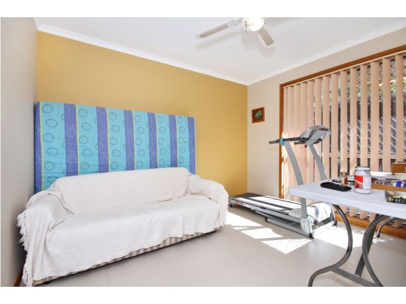 27 Bradstone Road, Carrara QLD 4211