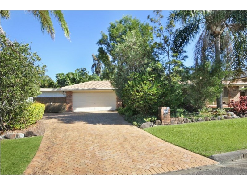 27 Bradstone Road, Carrara QLD 4211
