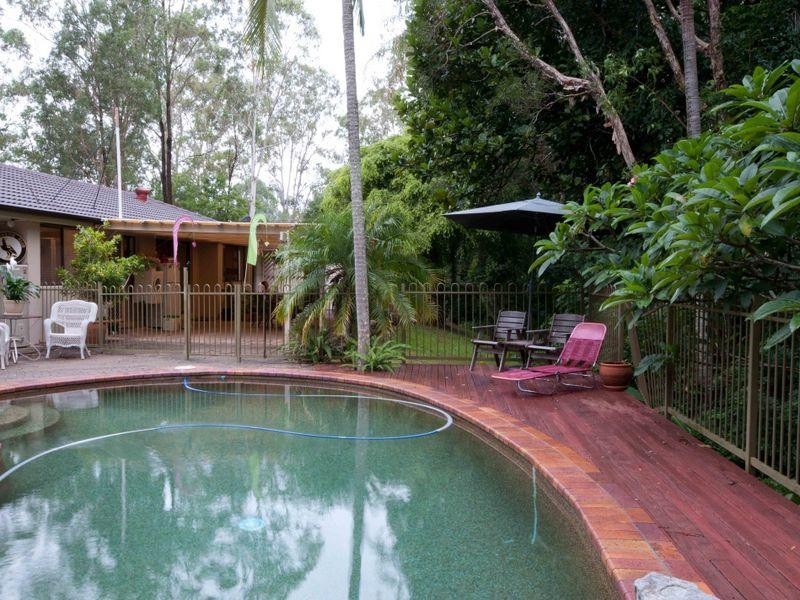 2 Bertana Drive, Mudgeeraba QLD 4213