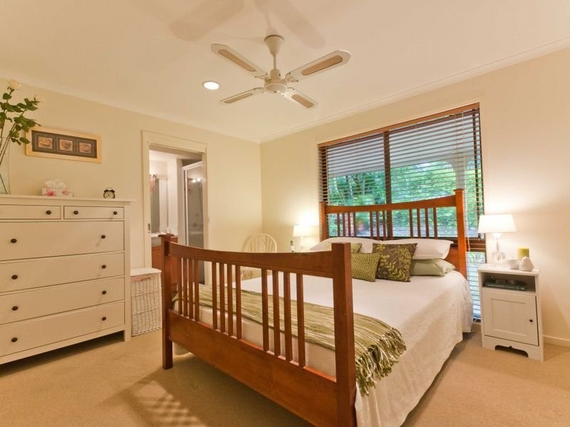2 Bertana Drive, Mudgeeraba QLD 4213