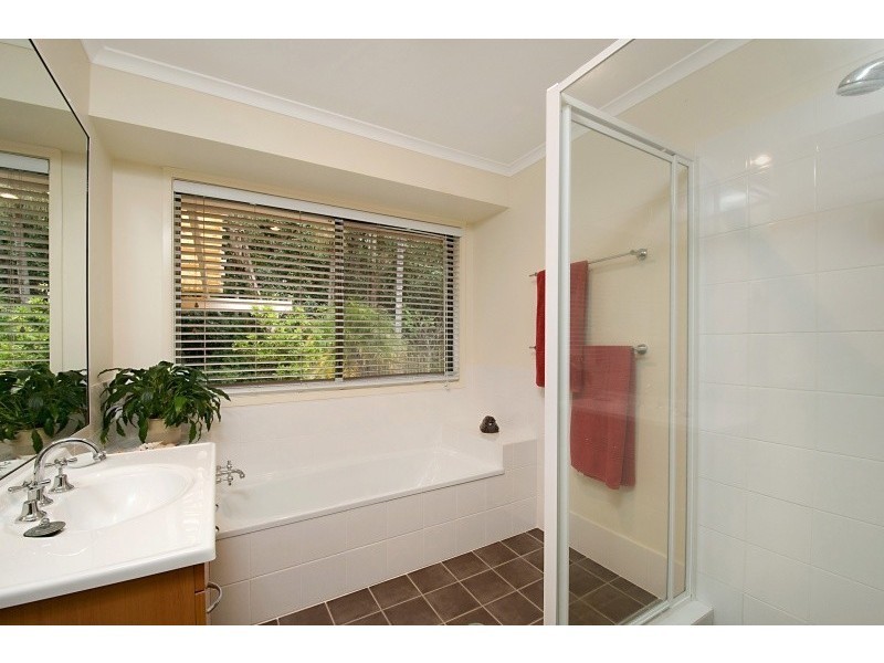 2 Bertana Drive, Mudgeeraba QLD 4213