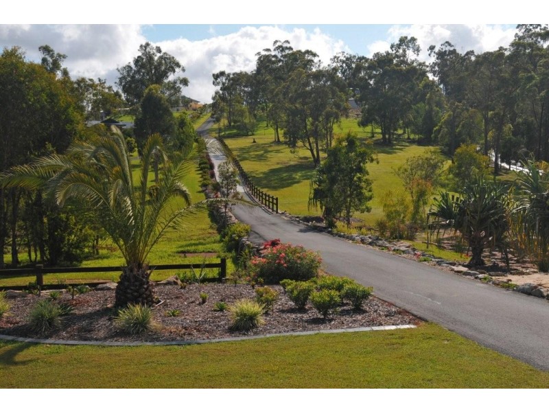 63 Bonogin Road, Mudgeeraba QLD 4213