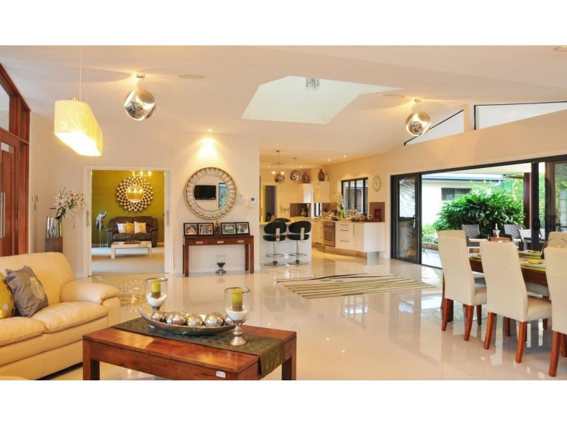 63 Bonogin Road, Mudgeeraba QLD 4213